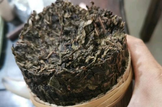 黑茶調(diào)理婦科病，女人喝黑茶好處太多了！