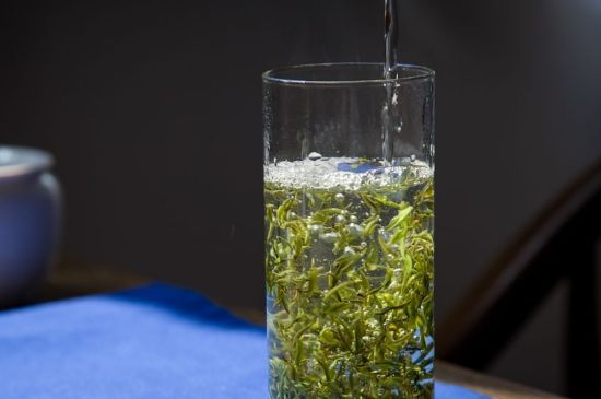 鳳凰三點(diǎn)頭泡茶手法是怎么樣，鳳凰三點(diǎn)頭口訣和寓意