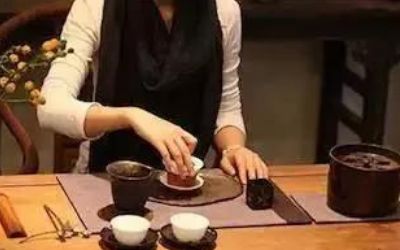 三才蓋碗的正確拿法，三才蓋碗抓碗法圖解