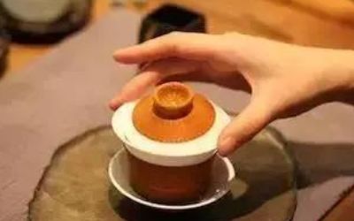 三才蓋碗的正確拿法，三才蓋碗抓碗法圖解