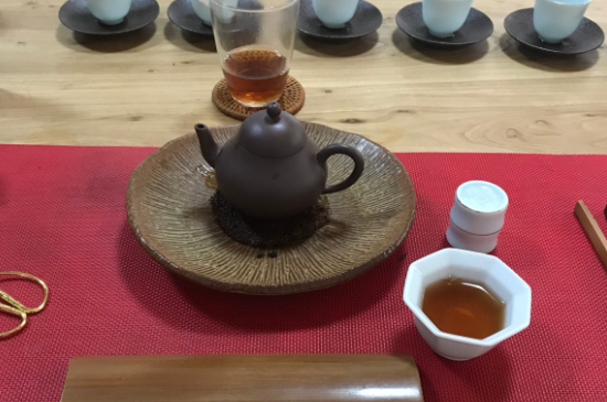 肉桂可以用紫砂壺沖泡嗎，紫砂壺能泡武夷巖茶肉桂用嗎？