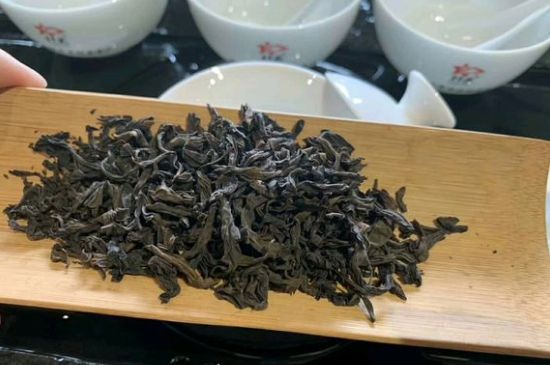 200一斤的茶葉算不算好，兩百一斤買的是中低檔茶