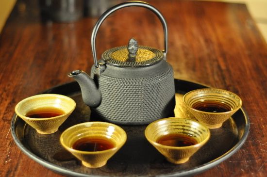 鐵壺生銹了怎么處理，如何防止鐵壺生銹