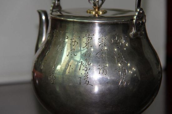 銀壺泡茶后為什么會變黑，銀壺內膽發(fā)黑怎么辦