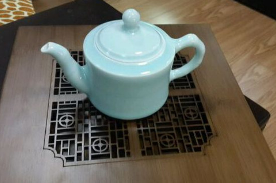 瓷壺適合泡什么茶，瓷器茶具喝什么茶好
