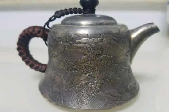 銀壺泡茶后為什么會變黑，銀壺內膽發(fā)黑怎么辦