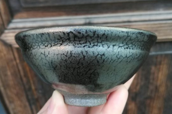 怎么鑒別建盞化學釉，真假建盞的對比與辨別