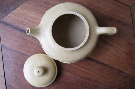 本山綠泥怎么分辨真假，真正的本山綠泥紫砂壺怎么鑒別？