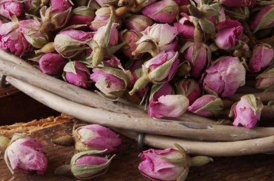 玫瑰花茶是應(yīng)該煮還是蒸，玫瑰花茶是不是煮一下效果更好？