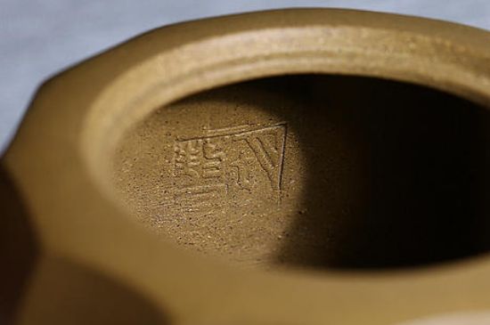 紫砂壺密密麻麻黑點(diǎn)，布滿了很多小黑點(diǎn)的紫砂好嗎