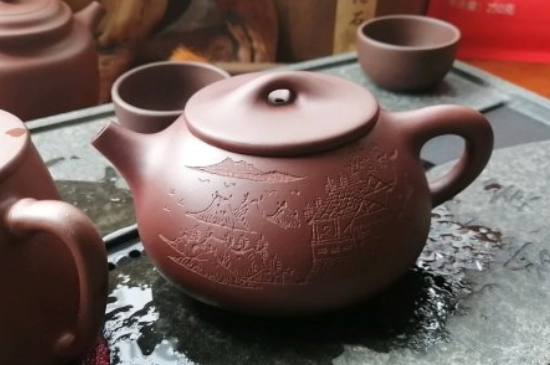 紫砂開壺和不開壺的區(qū)別，<a href=http://m.mrakjxw.com/chaju/zisha/ target=_blank class=infotextkey>紫砂壺開壺</a>的正確方法及開壺建議