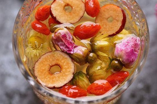 干玫瑰花泡水放幾顆，玫瑰花泡水一次放幾朵？