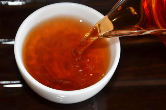 茯磚茶與普洱茶哪個好，茯茶和普洱茶口味區(qū)別