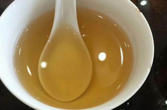 女人喝金駿眉的好處和壞處，女性喝金駿眉可減肥養(yǎng)顏