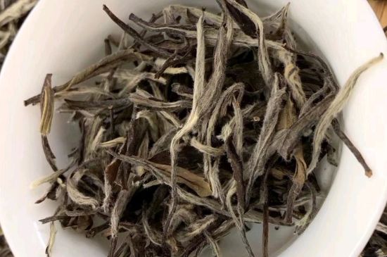 三年白茶賽砒霜，這是真的嗎？