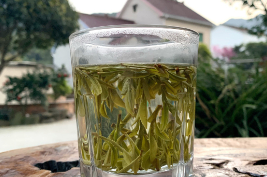 西湖龍井茶頭采和二采區(qū)別，明前龍井一采和二采什么味道？