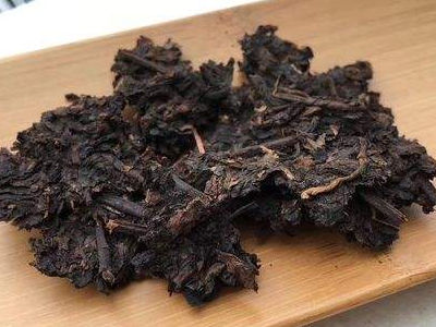 黑茶的功效與作用，長(zhǎng)期喝黑茶有什么功效？