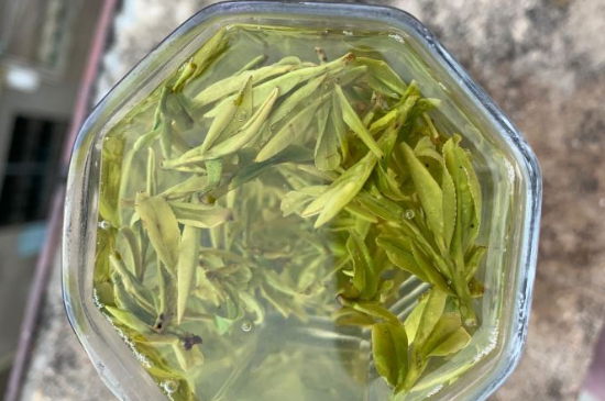 西湖龍井茶頭采和二采區(qū)別，明前龍井一采和二采什么味道？