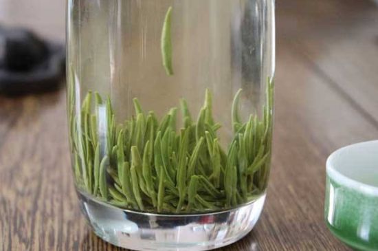 竹葉青和毛尖的區(qū)別，毛尖和竹葉青怎么分辨？