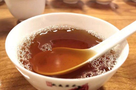 肉桂茶和大紅袍哪個(gè)貴，武夷山肉桂與大紅袍的價(jià)格比較